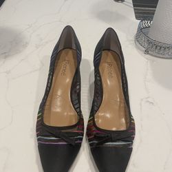 Women’s shoes