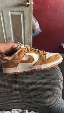 Nike drunks brown n white size 9