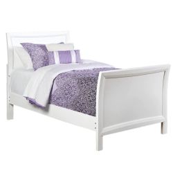 5 Pc Bedroom Set W/ New Mattress 