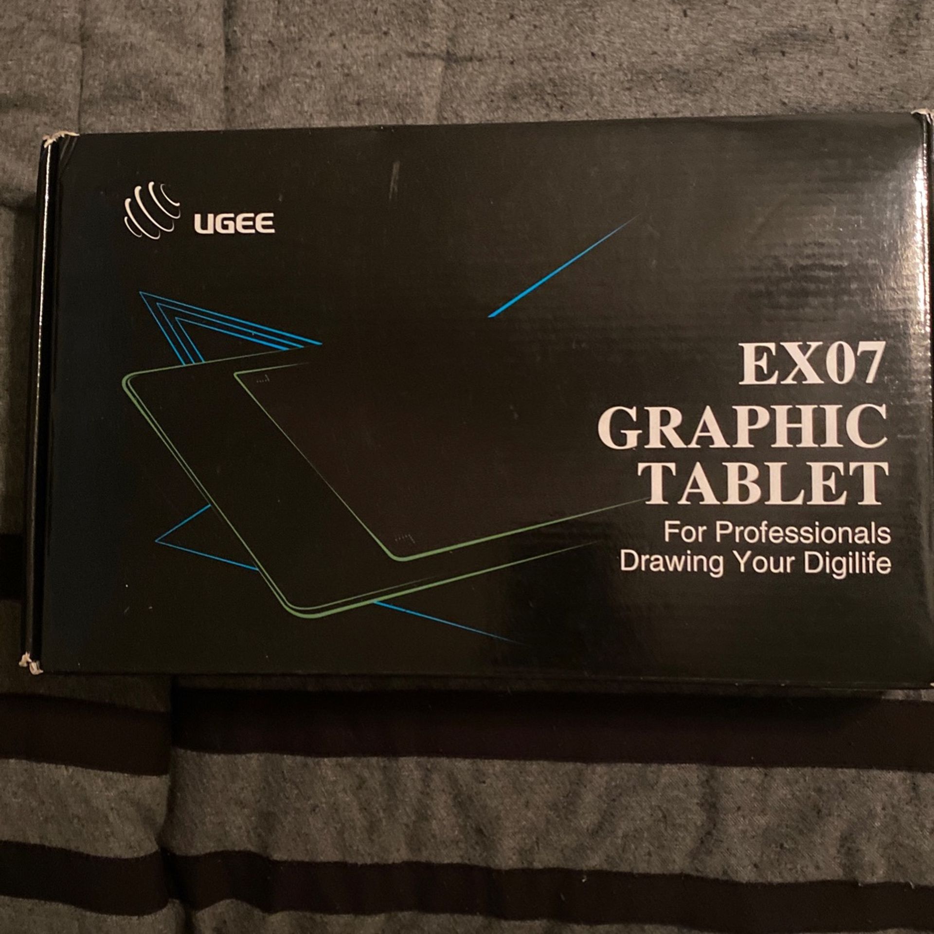 EX07 Graphic Tablet