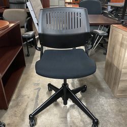 Vecta Office Chair 