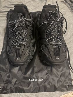 Balenciaga truck runners LEDs