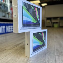 MacBook Pro 13 inch M2 Chip (Latest Model)