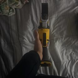 DEWALT 20V MAX XR