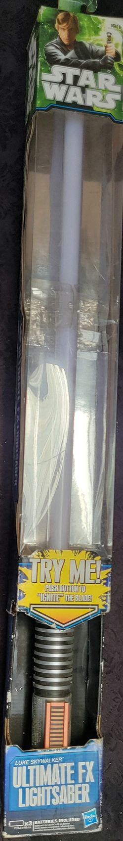 Star Wars: Luke Skywalker Ultimate FX Lightsaber 