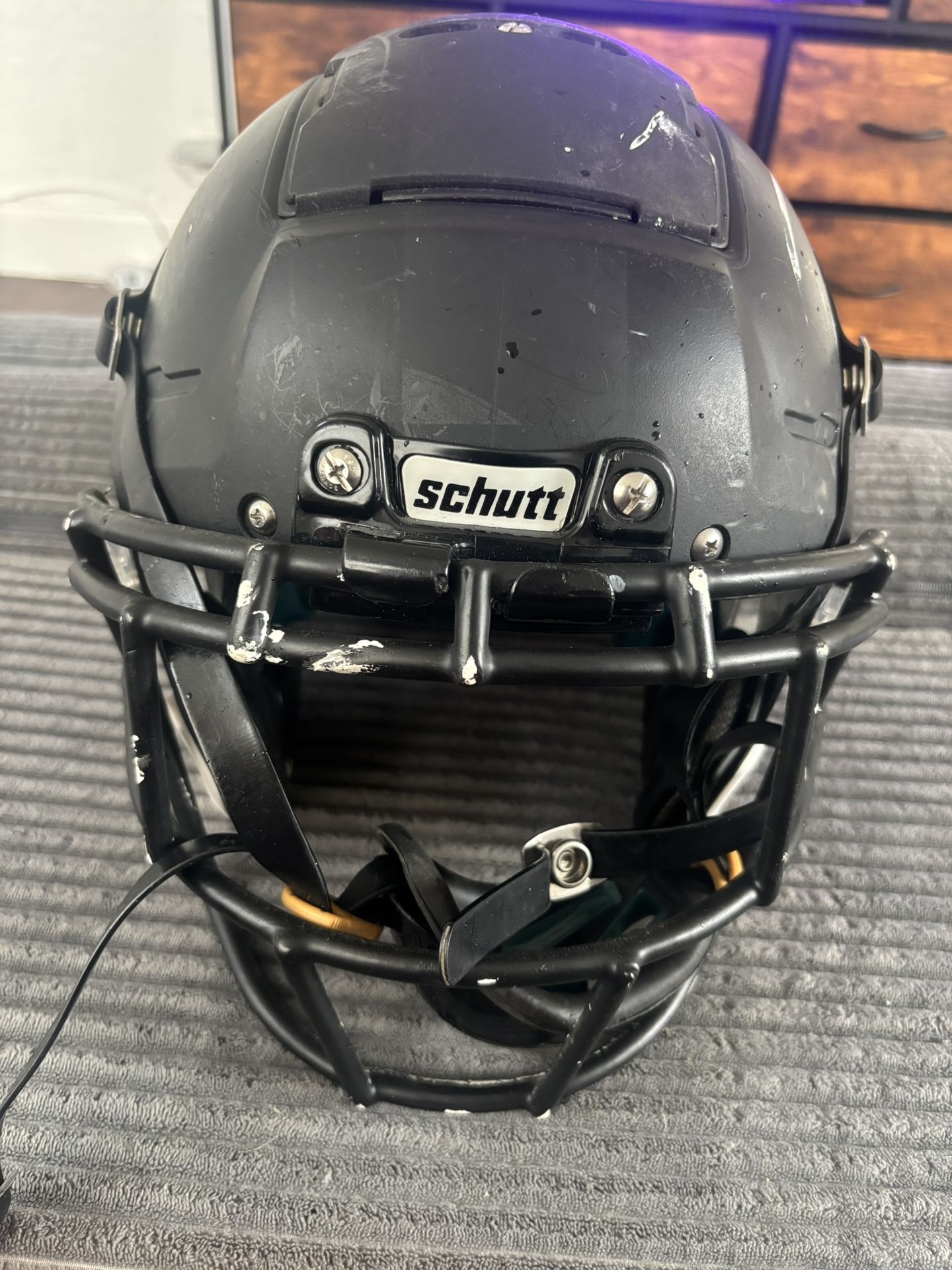 Schutt F7 Helmet Used