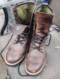 Men Boots Size 11