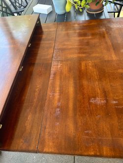 Kitchen table with 6 chairs