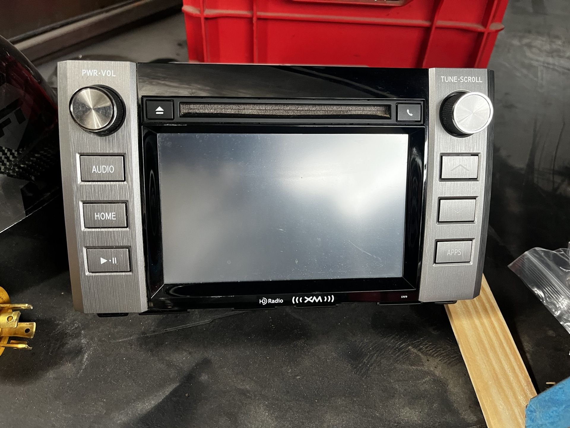 2nd Gen Tundra Radio Head unit 