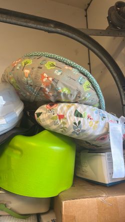 Nursing pillows