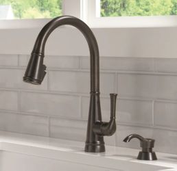 Delta Alpen Pull-Down Sprayer Kitchen Faucet In Venetian Bronze 19814Z-RBSD-DST