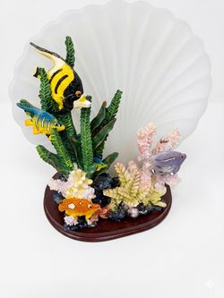 Vintage Frosted Glass Seashell Accent Lamp – Tropical Fish & Coral Reef Scene