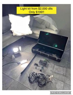 From $2000 only $199! lowel light kit with hard case/equipo de iluminacion con maletin duro