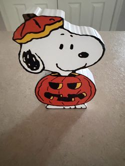 Snoopy wood Halloween decor