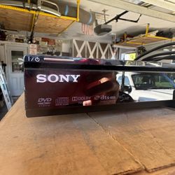 BLU-RAY PLAYER. SONY