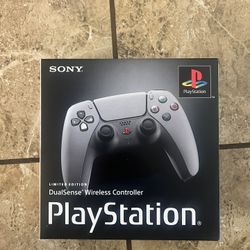 PS5 30th Anniversary Controller 