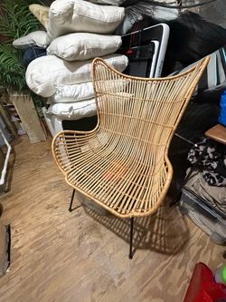 Wicker side chair