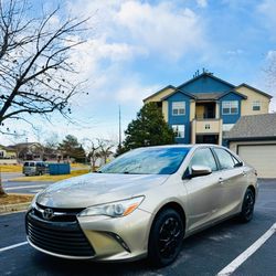 2017 Toyota Camry LE - $5k Off Market - 131k mi 