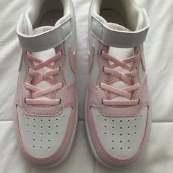Nike Girls Shoes - Size 3