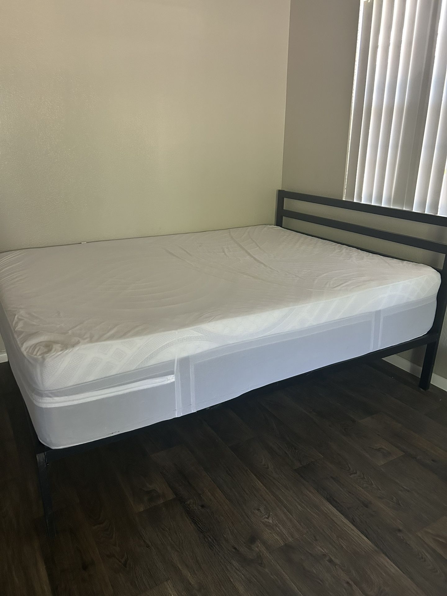 Full size Bed