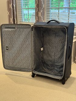 Black Atlantic suitcase 4 castors  29.5” x 18” x 12”