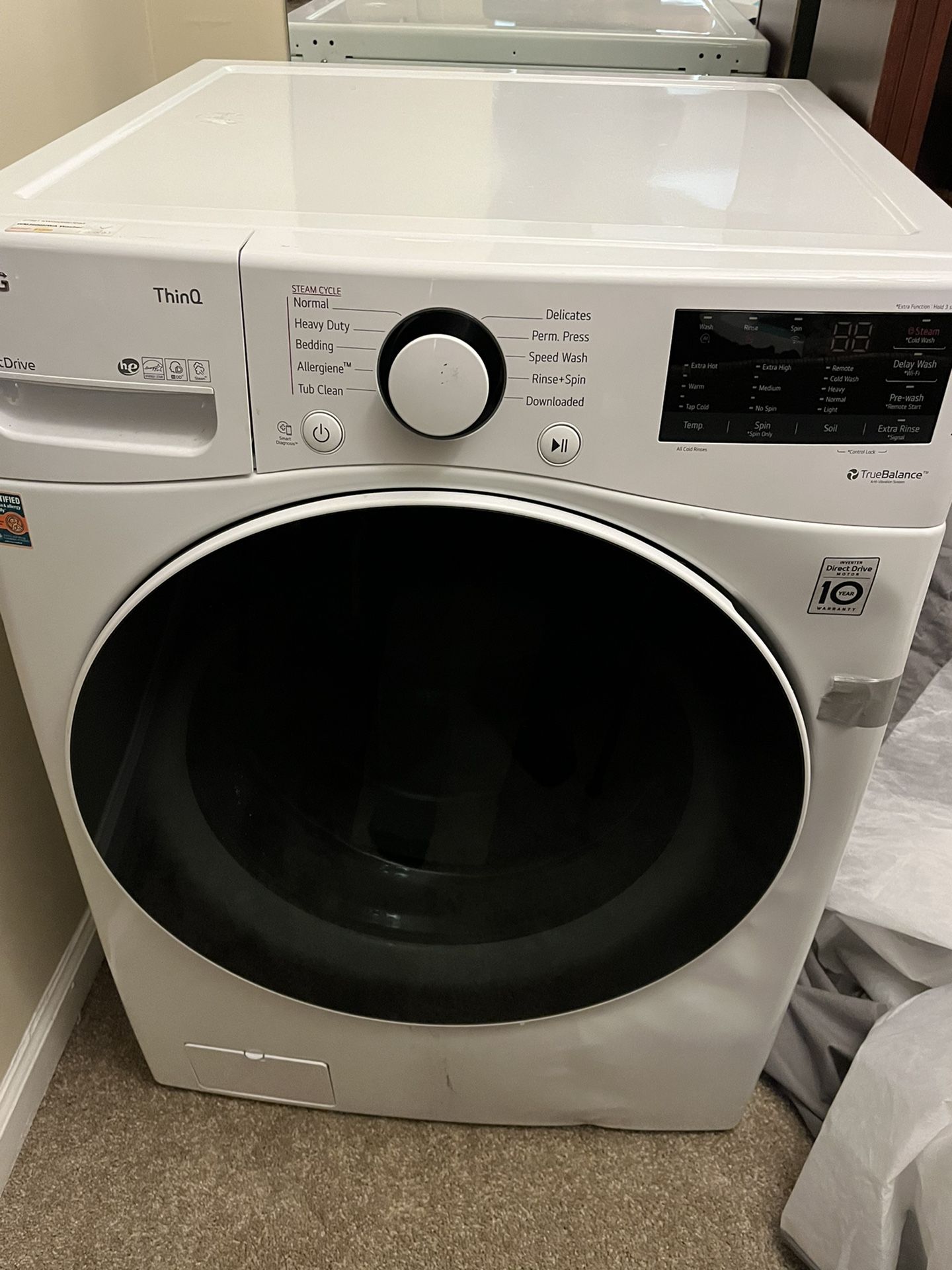Washer And Dryer With Connectors
