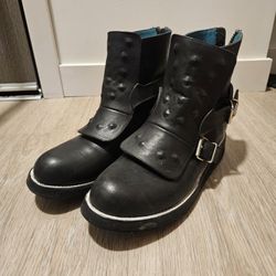Leather Motorcycle Boots (Men 9 - Women 11 - Euro 42)