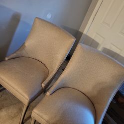 Living Room Chairs 