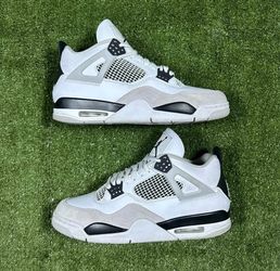 Air Jordan 4 Retro ‘Military Black’