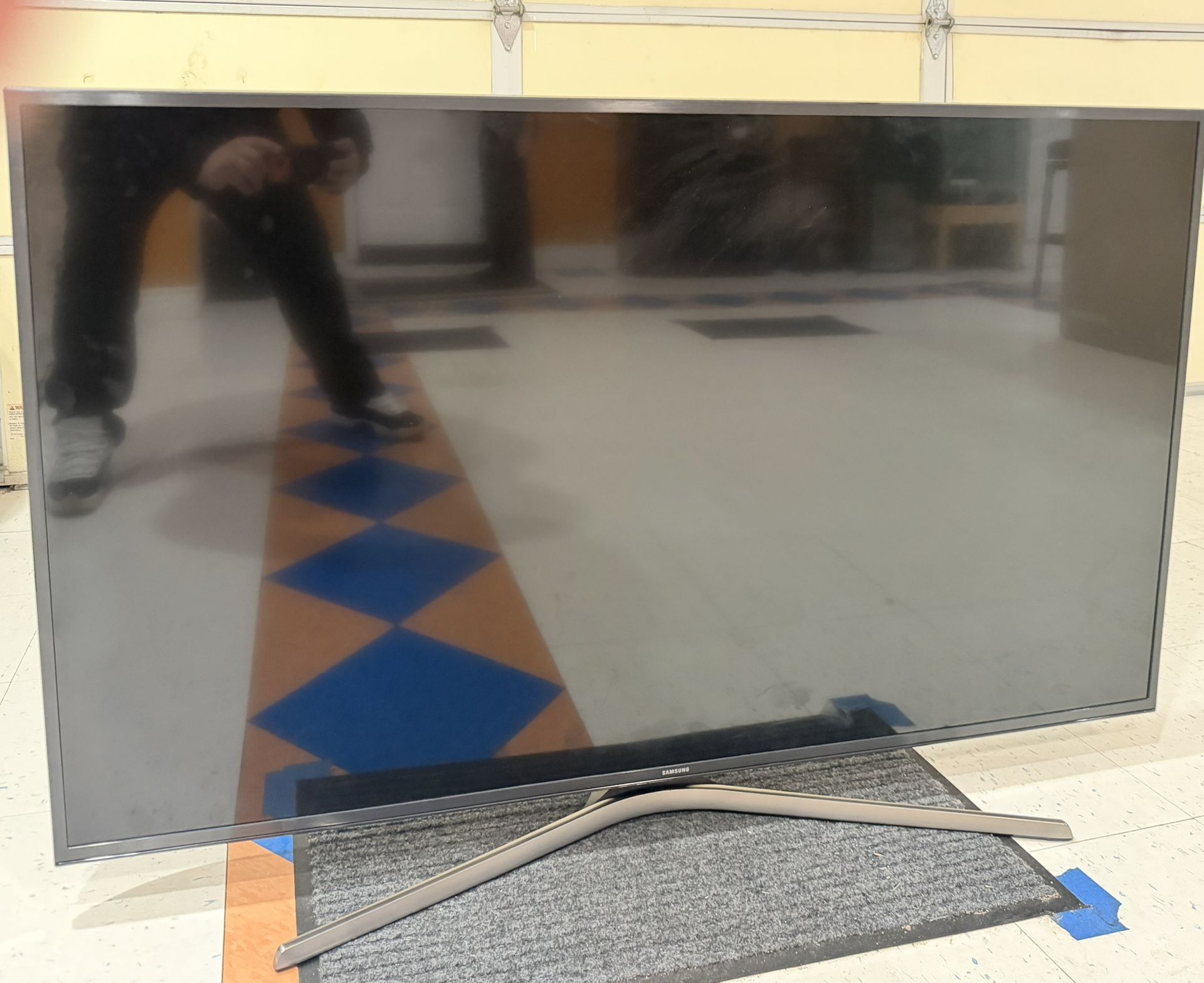 Samsung 55” 4K UHD Smart TV (Model UN55MU6290FXZA)