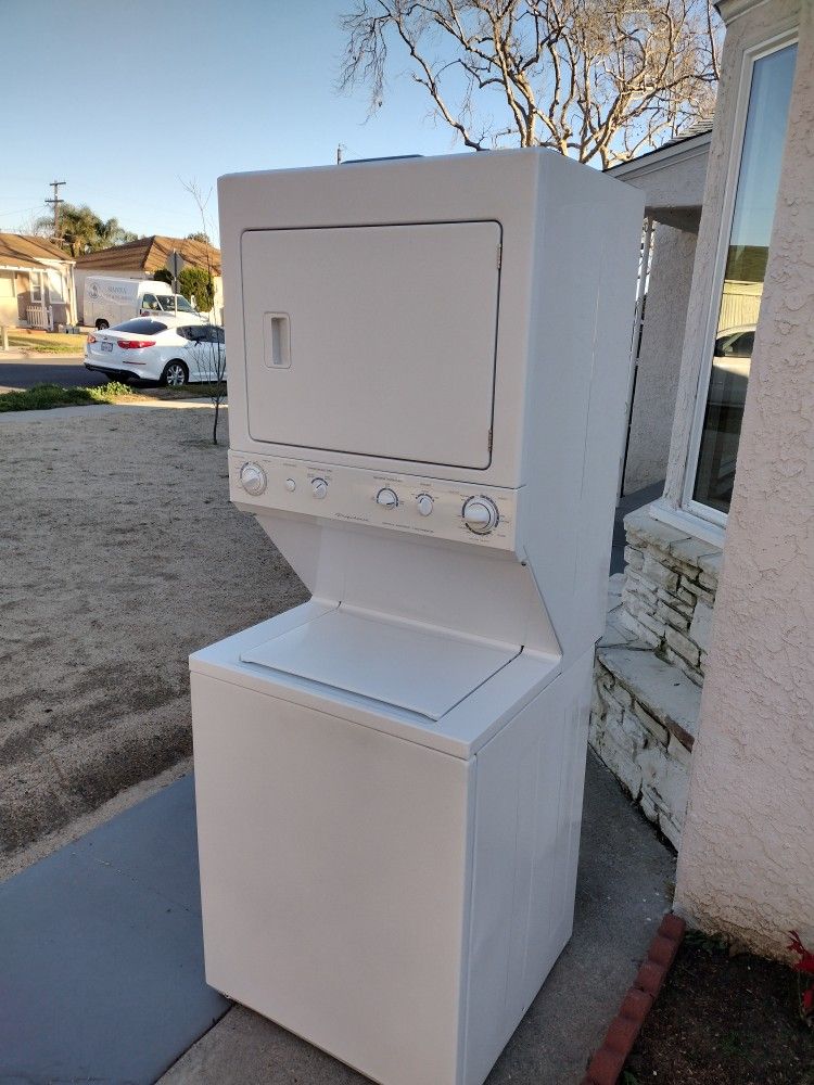 Stackable Washer And Gas Dryer 