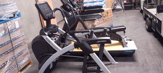 Life fitness arc trainer