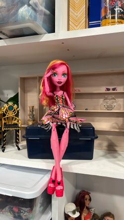 Monster high doll 17”