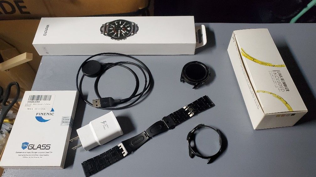 Samsung Galaxy Watch 3 , Galaxy Buds Live Bundle