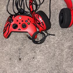 Controller And Headset Xbox   