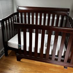 Baby Crib/Toddler Bed, Wood Finish