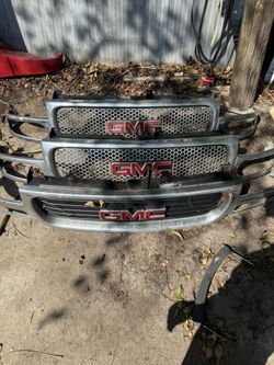 99-06 Gmc Denali Grill