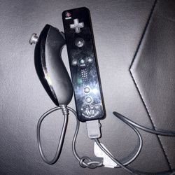 Nintendo Wii Controller And Nunchuck