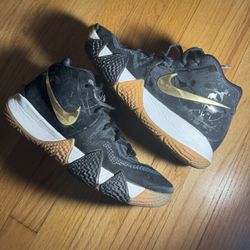 Nike Men’s Kyrie 9.5