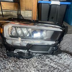 Toyota Tacoma Headlights 