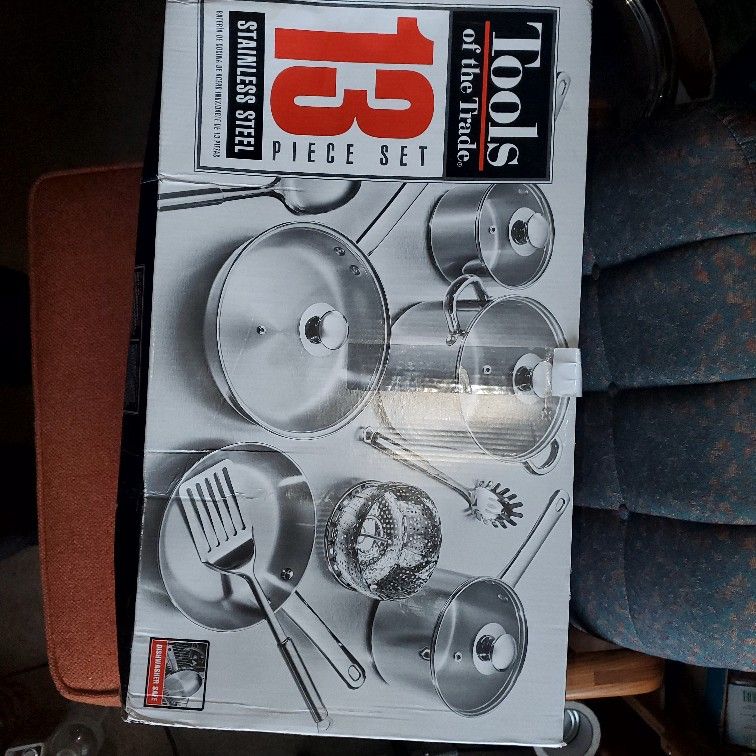 $250- NEW - 13 Piece Stainless Cookware