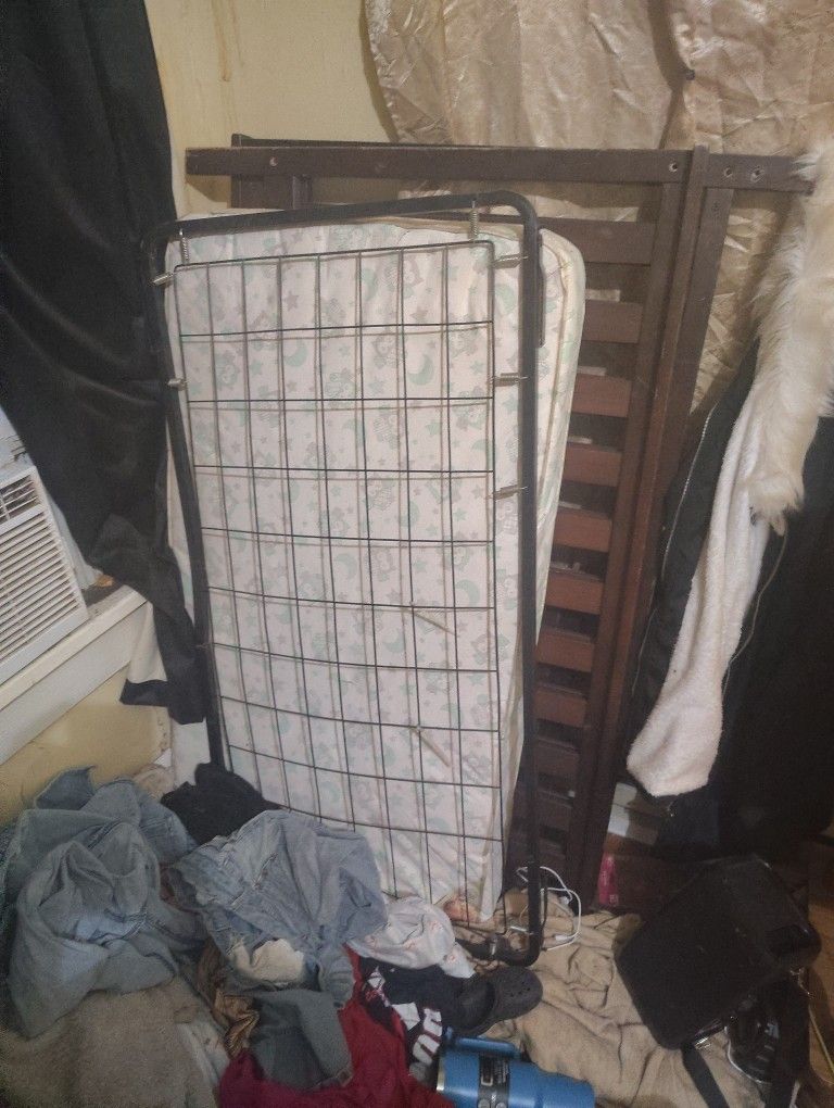 Baby Crib With Mattress