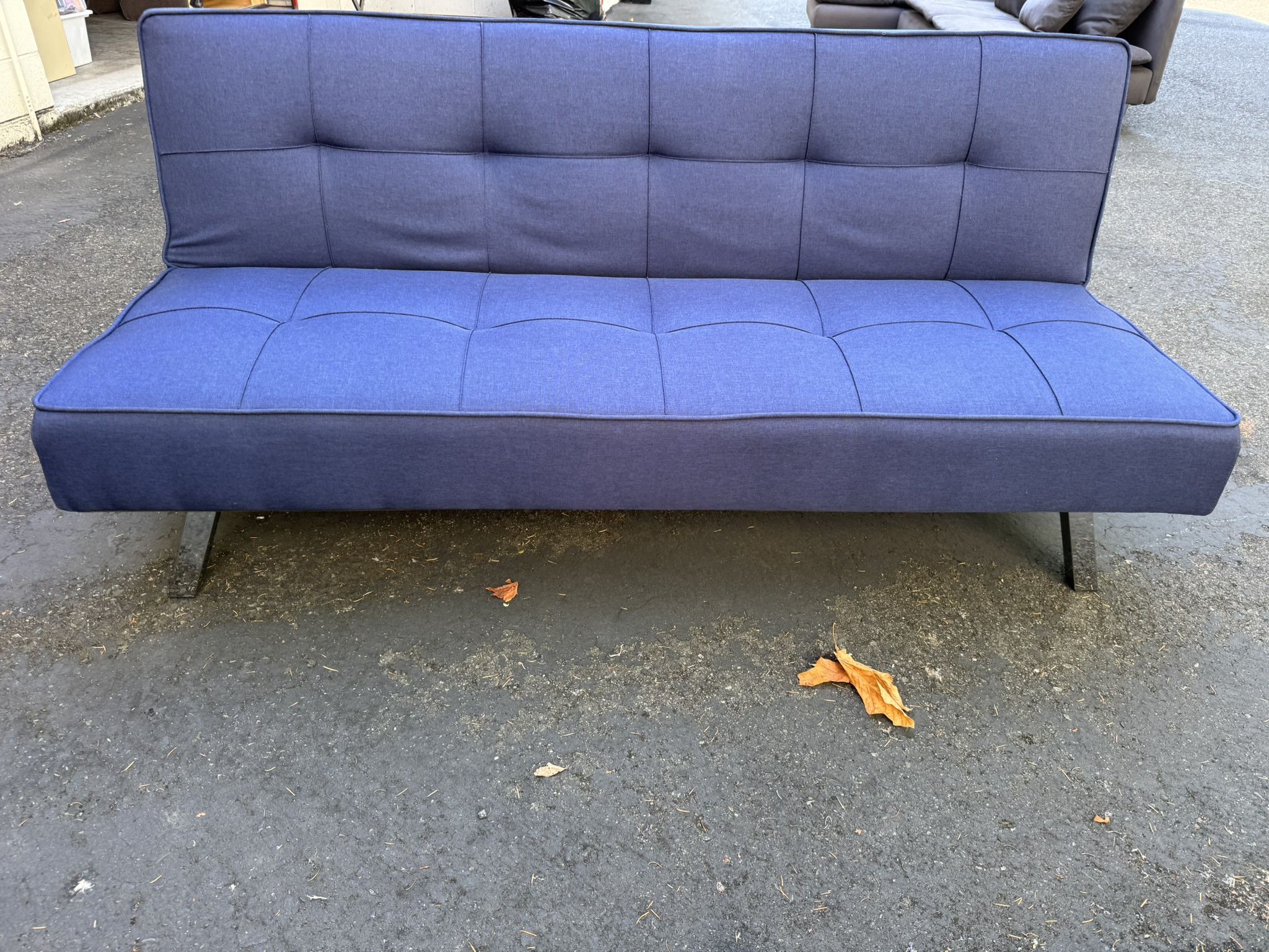 Modern Navy Futon Sofa Bed – Excellent Condition (Free Delivery)🚚