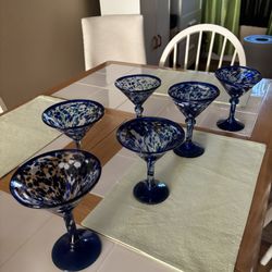 Beautiful Cosmopolitan/Martini Glasses 