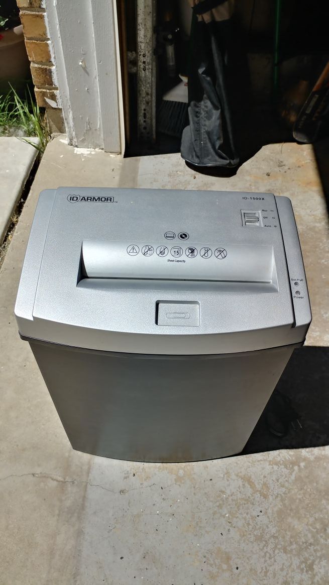 ID Armor. ID.-1500x shredder very good condition