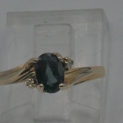 10KT YELLOW GOLD RING 1.5 GRAMS W 2 SMALL DIAMONDS AND BLUE STONE SIZE 6.25 MINT. 867682-1.