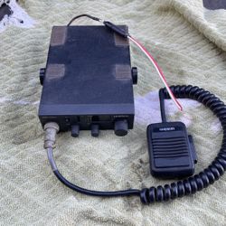 Uniden Pro 510XL CB Radio & Mic 40 Channel 