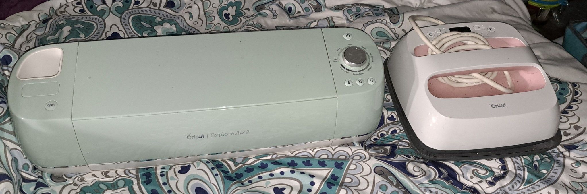 Cricut and supplies