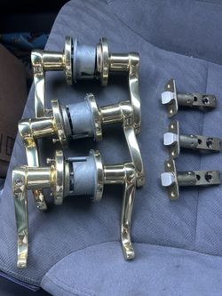  3 Gold Interior Door Knob 