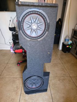 2 12" Kicker comp R with box for silverado or sierra 2014 and up